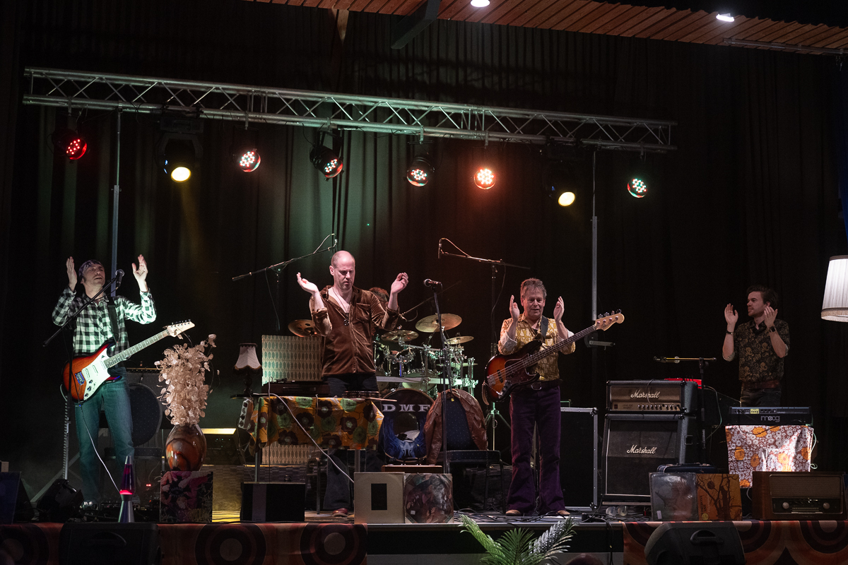 DMF Rock Coverband 69